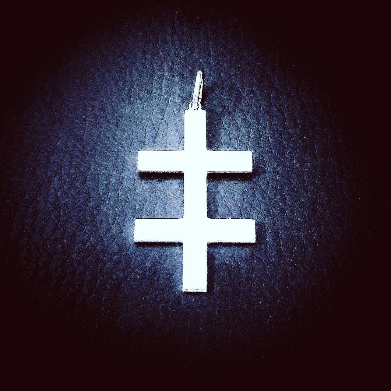 Johannes review of Double Cross Symbol Necklace

