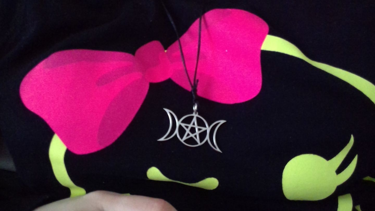 Kimberly H. review of Triple Goddess Symbol Necklace

