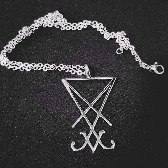 Diana C. review of Sigil of Lucifer Symbol Necklace
